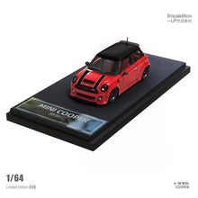 Cargar imagen en el visor de la galería, Auto a escala Marca Briscale Micro Up, Modelo LBWK Mini Cooper.
