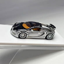Cargar imagen en el visor de la galería, P R E V E N T A - Auto a escala marca LJM modelo Bugatti Veyron. Apártalo con la cantidad
