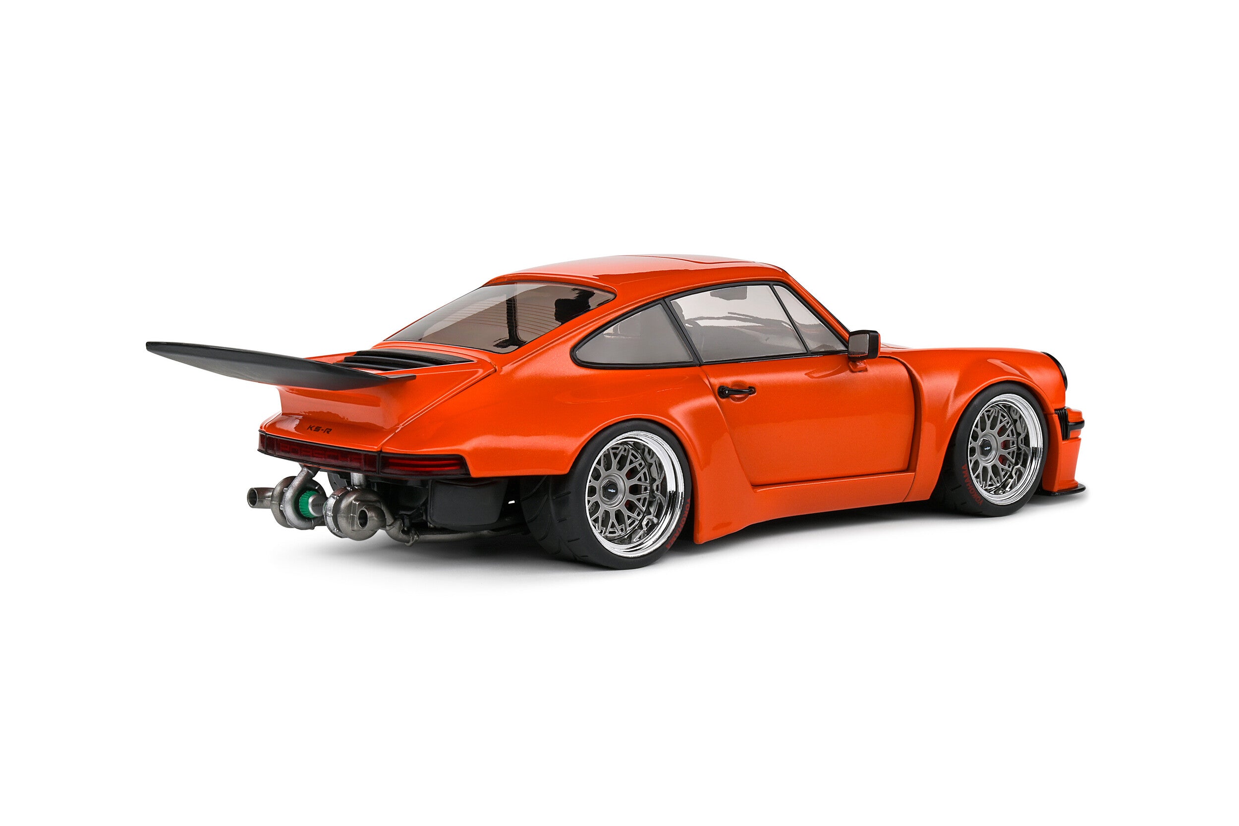 Solido KS-R 2022 1:18 naranja con puertas funcionales y doble turbo