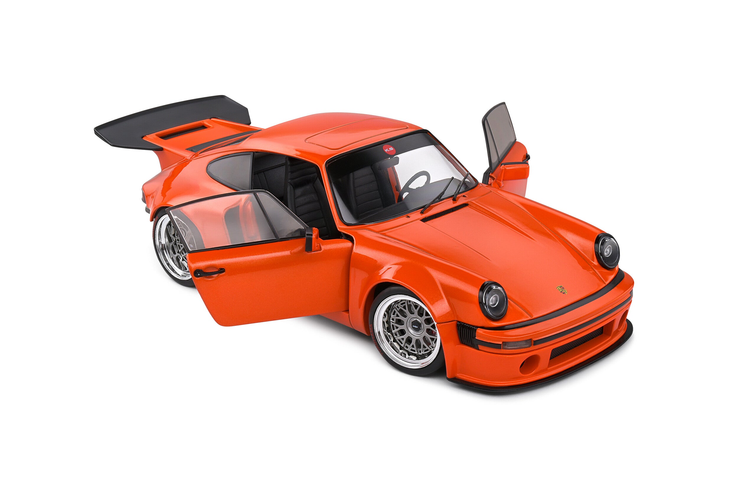 Solido KS-R 2022 1:18 naranja con puertas funcionales y doble turbo