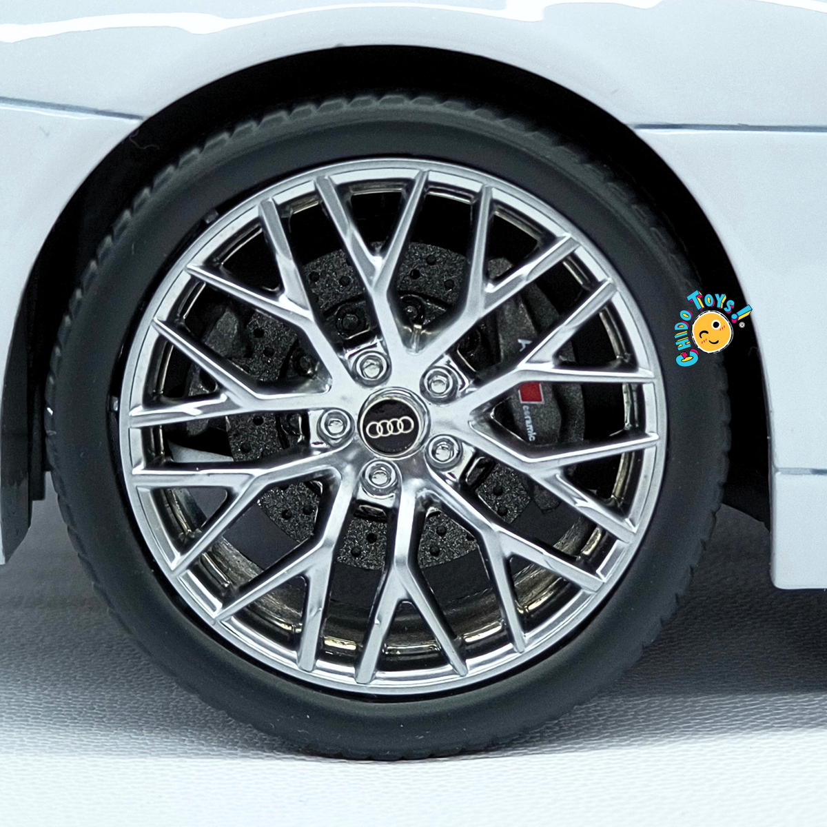 Audi R8 Spyder V10 2016 iScale 1:18 Suzuka Grey Dealer Edition