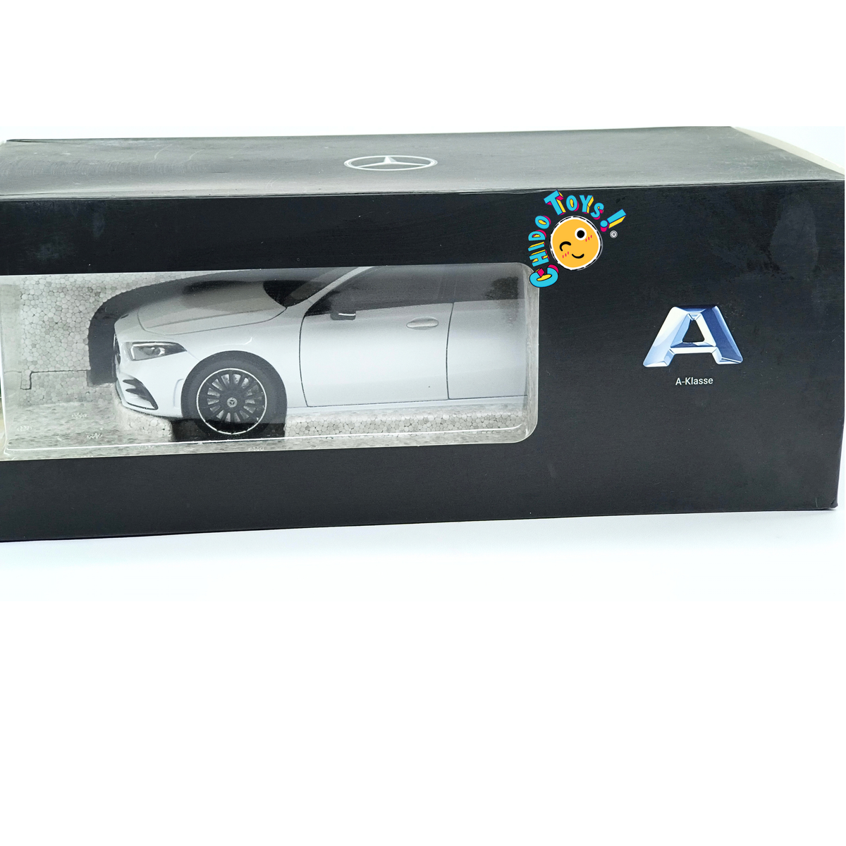 Mercedes-Benz Clase A AMG Line W177 Norev 1:18 Digital White con apertura total
