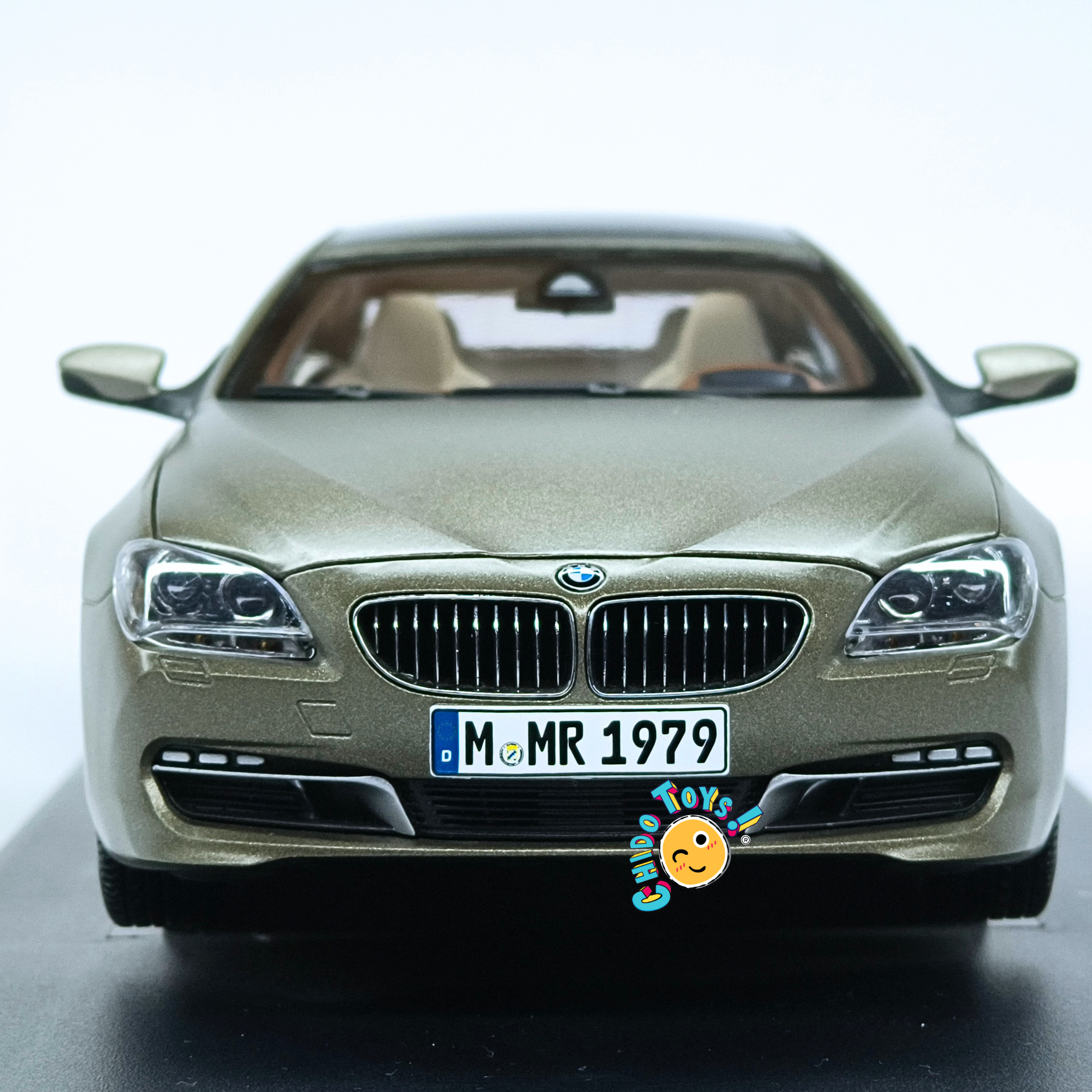 BMW 650i Gran Coupé F06 Dealer Edition 1:18 Frozen Bronze con apertura total