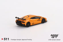 Cargar imagen en el visor de la galería, Auto a escala Marca Mini GT, Modelo Lamborghini Huracán STO Arancio Borealis
