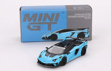 Cargar imagen en el visor de la galería, Auto a escala marca Mini GT modelo Lamborghini LB-Silhouette Aventador GT EVO Baby Blue
