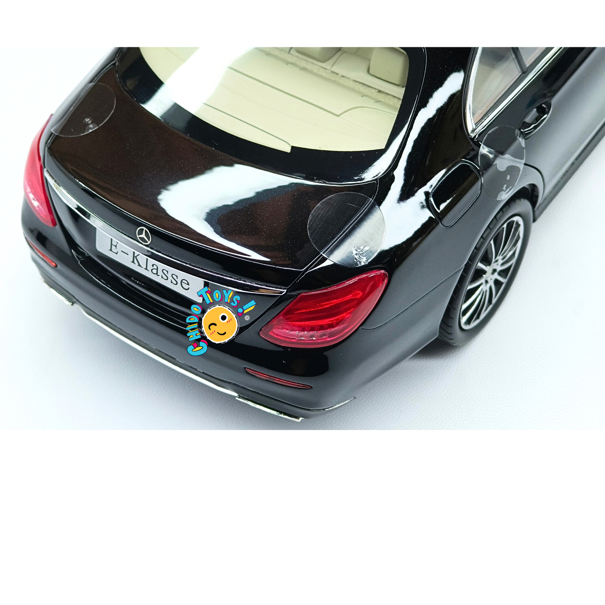 Mercedes-Benz Clase E W213 AMG Line iScale 1:18 Obsidian Black con apertura total