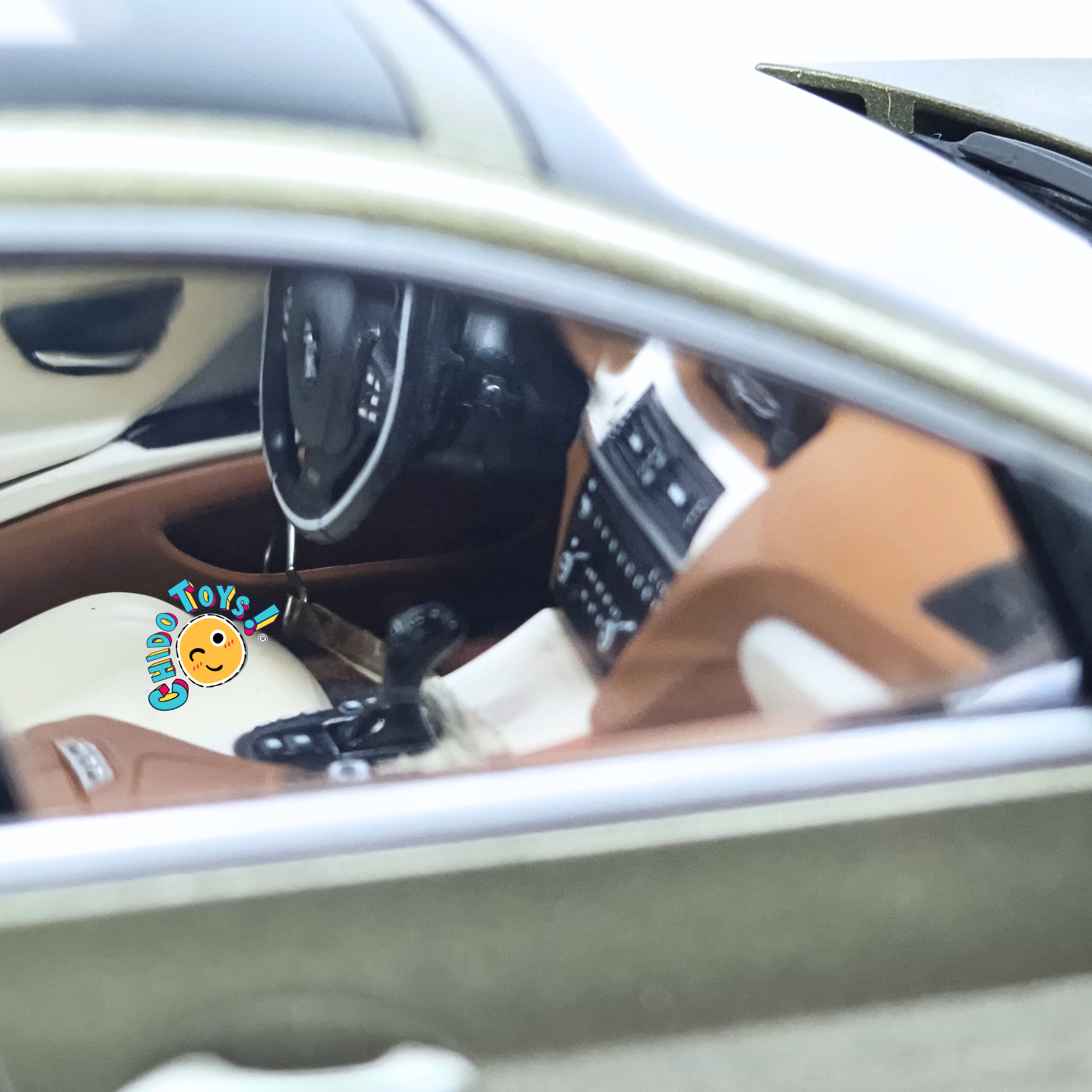 BMW 650i Gran Coupé F06 Dealer Edition 1:18 Frozen Bronze con apertura total
