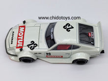 Cargar imagen en el visor de la galería, Auto a escala marca Kaido House - Mini GT Datsun KAIDO Fairlady Motul V2
