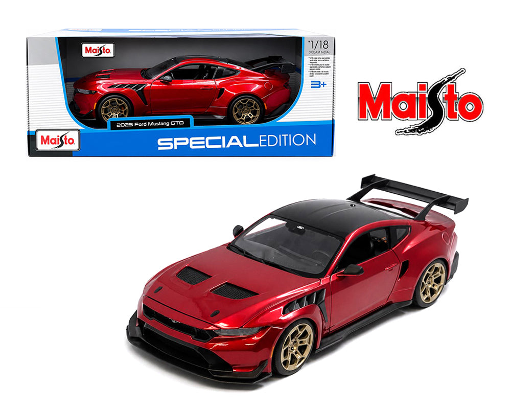 Maisto Ford Mustang GTD 2025 1:18 rojo metálico, cuerpo diecast, rines dorados y apertura de cofre y puertas.