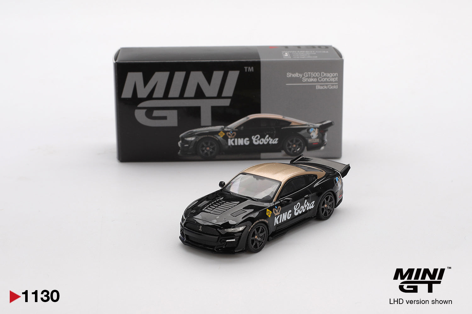Mini GT Shelby GT500 Dragon Snake Concept King Cobra escala 1:64 en negro y oro con gráficos exclusivos y llantas de goma.