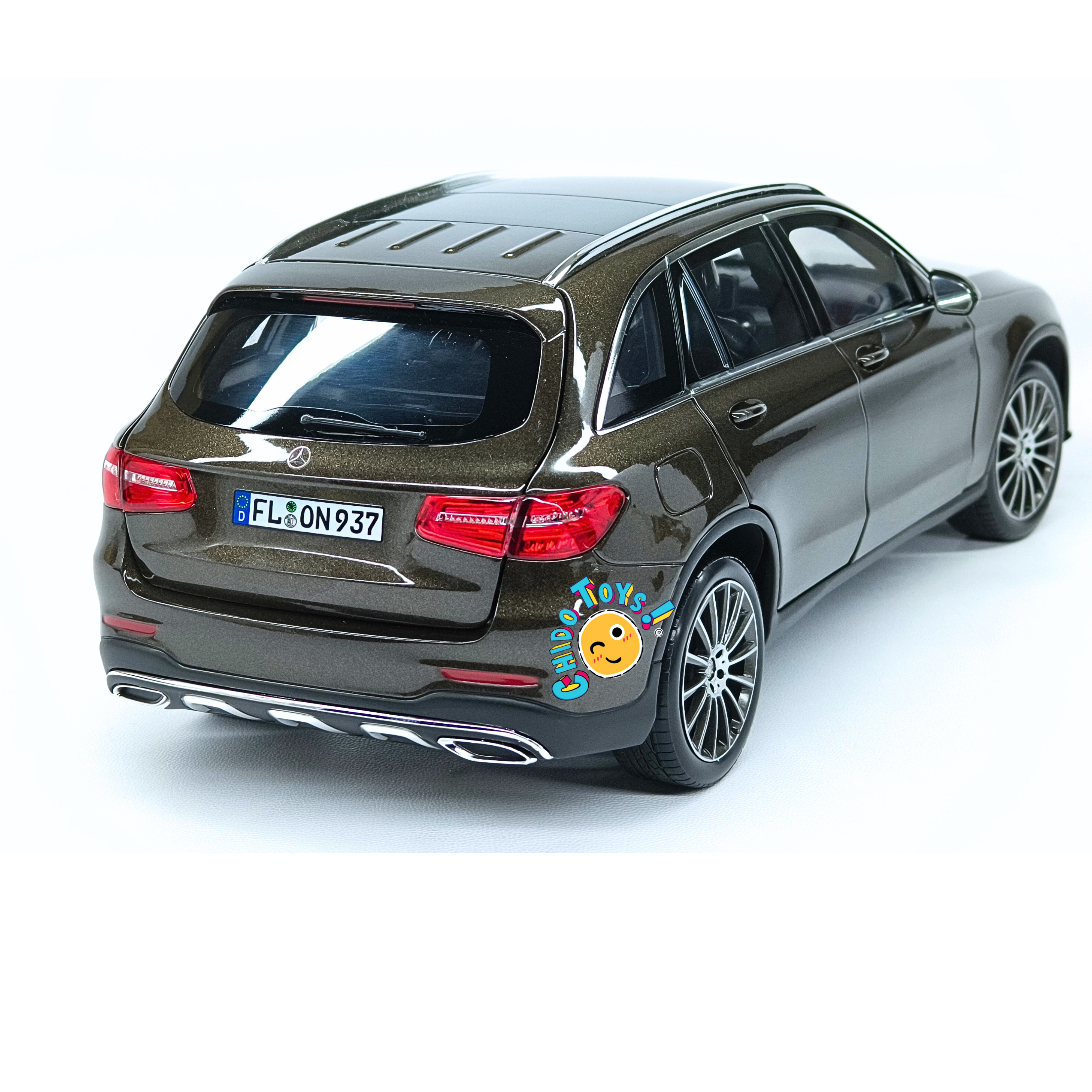 Mercedes-Benz GLC 1:18 Norev marrón metálico con apertura total