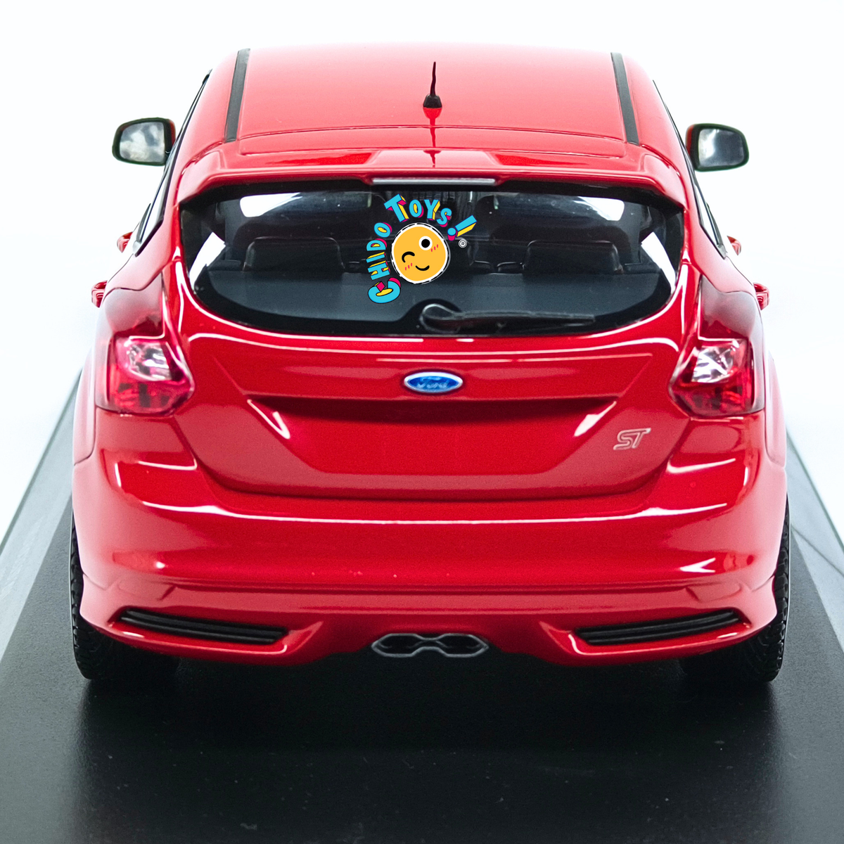 Ford Focus ST 2011 Minichamps 1:18 Race Red edición limitada 504 piezas