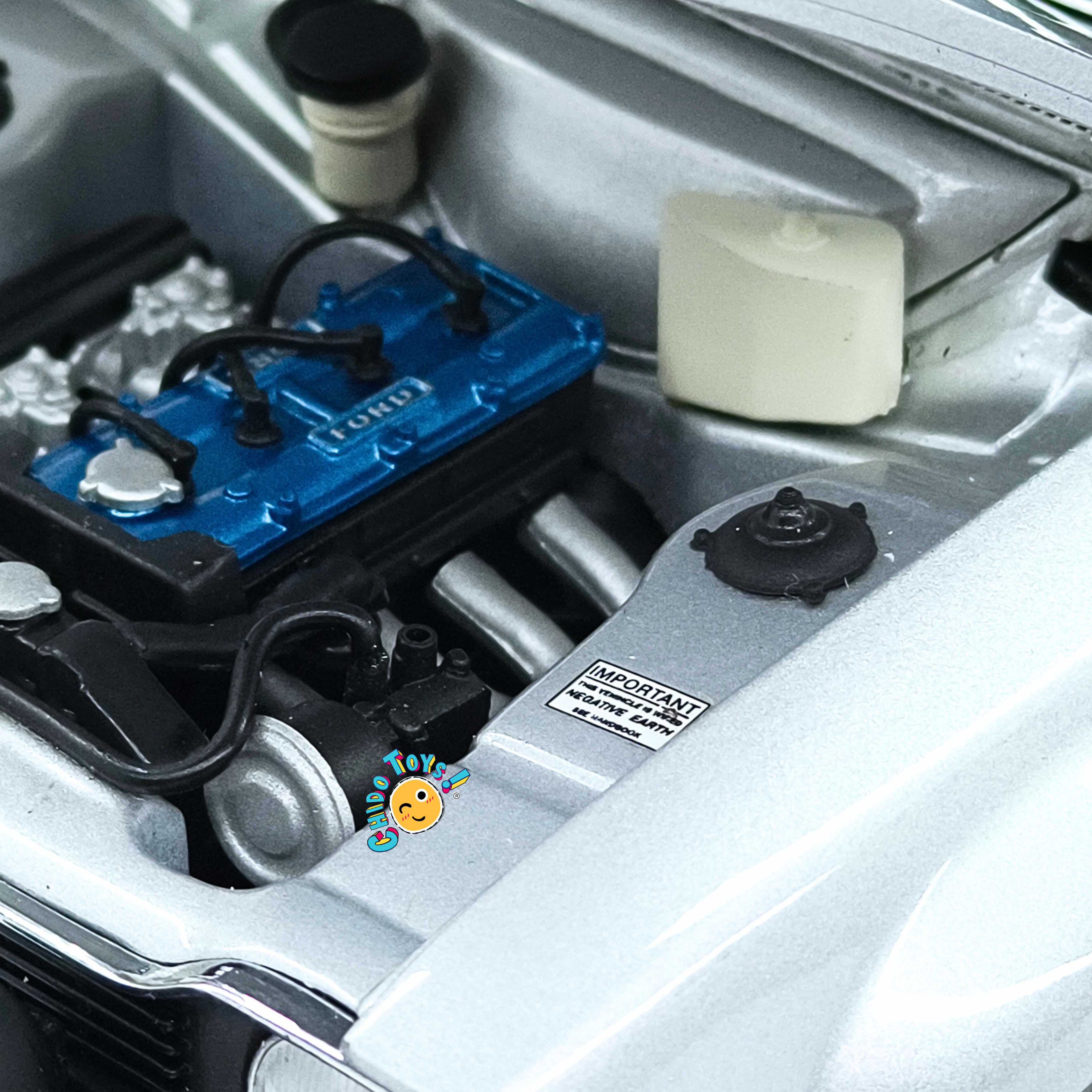 Minichamps Ford Escort I RS 1600 FAV 1970 1:18 plata con dirección funcional