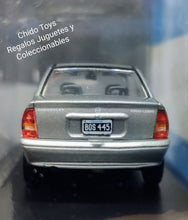 Cargar imagen en el visor de la galería, Auto a escala 1:43, Modelo Chevrolet Chevy Monza (Opel Corsa GLS)
