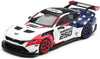 MINI GT Ford Mustang GTD America 250 1:64 rojo, blanco y azul, con llantas de goma, gran alerón y gráficos de estrellas.