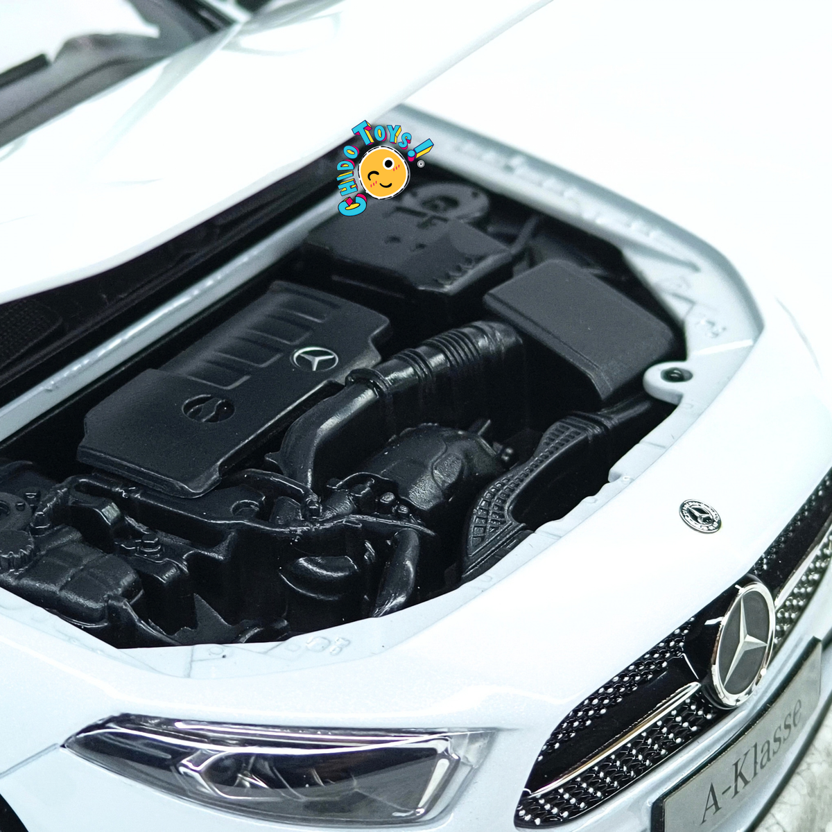 Mercedes-Benz Clase A AMG Line W177 Norev 1:18 Digital White con apertura total