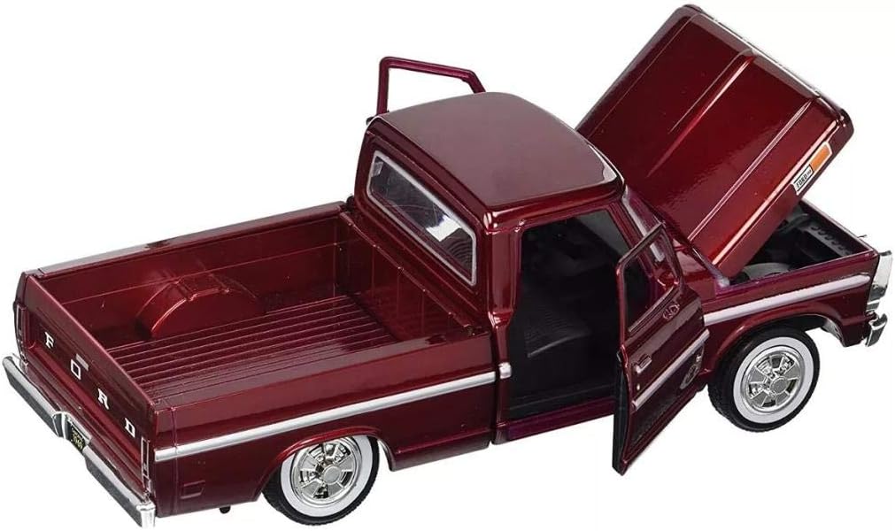 MotorMax Ford F-100 Pickup 1969 1:24 rojo metálico con apertura de cofre y puertas
