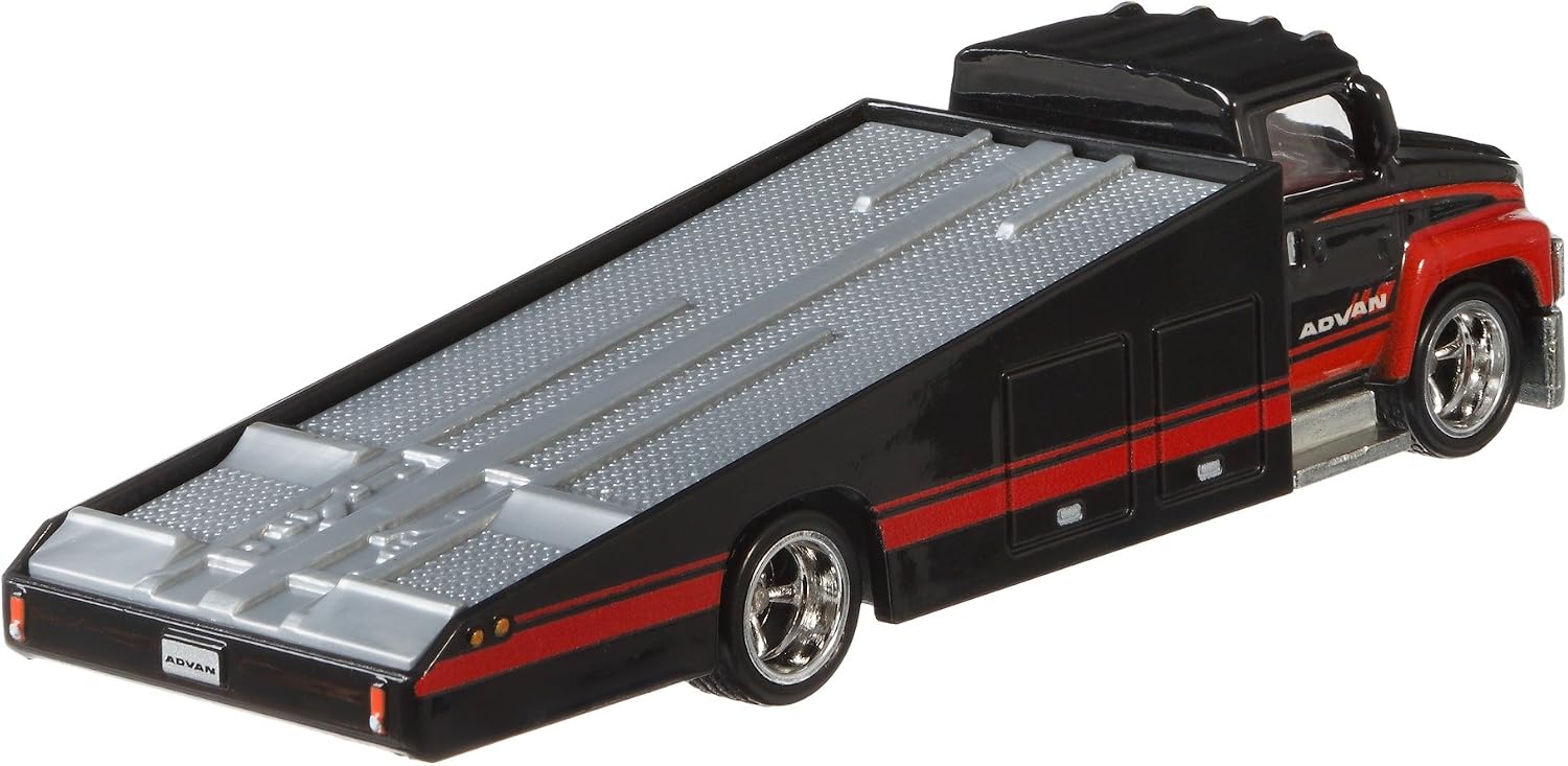 Hot Wheels Team Transport #1 '69 Nissan Skyline Van Carry On 1:64