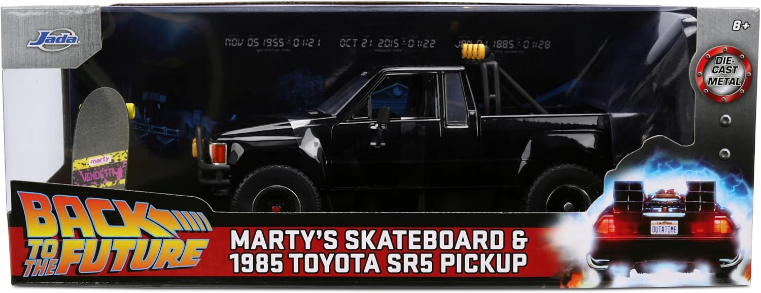 Jada Hollywood Rides Toyota SR5 Pickup 1985 1:24 negra con skateboard