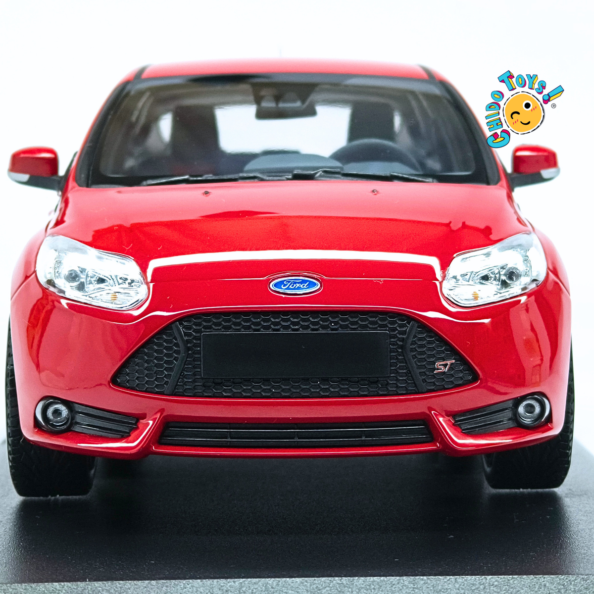 Ford Focus ST 2011 Minichamps 1:18 Race Red edición limitada 504 piezas