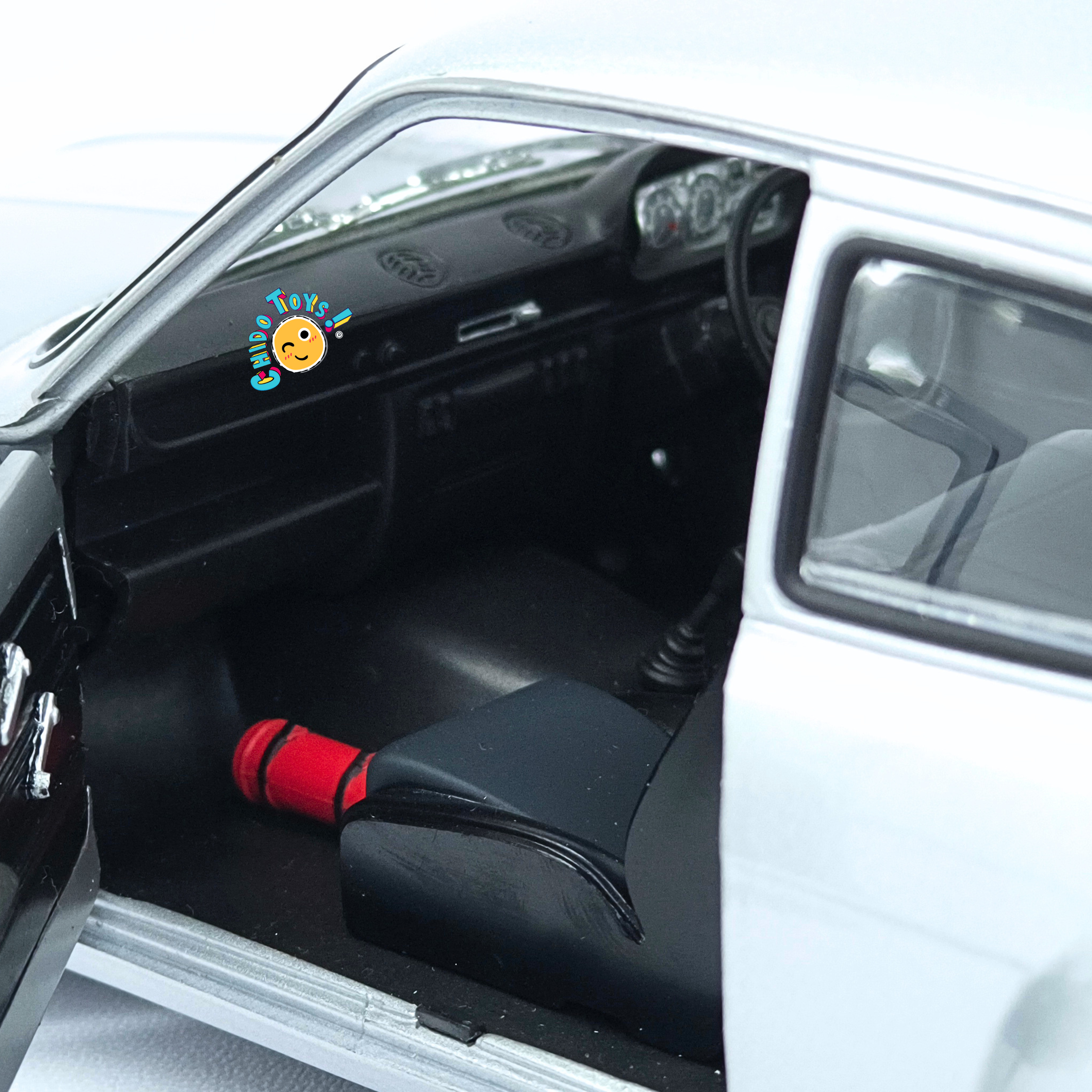 Minichamps Ford Escort I RS 1600 FAV 1970 1:18 plata con dirección funcional