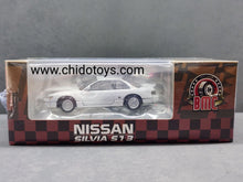 Cargar imagen en el visor de la galería, Auto a escala marca BMC, Modelo Nissan Silvia S13

