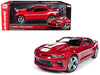 Auto World Yenko Camaro S/C 2017 1:18 rojo, unidad 0713 con llantas Goodyear y cintillas originales dentro del blíster.