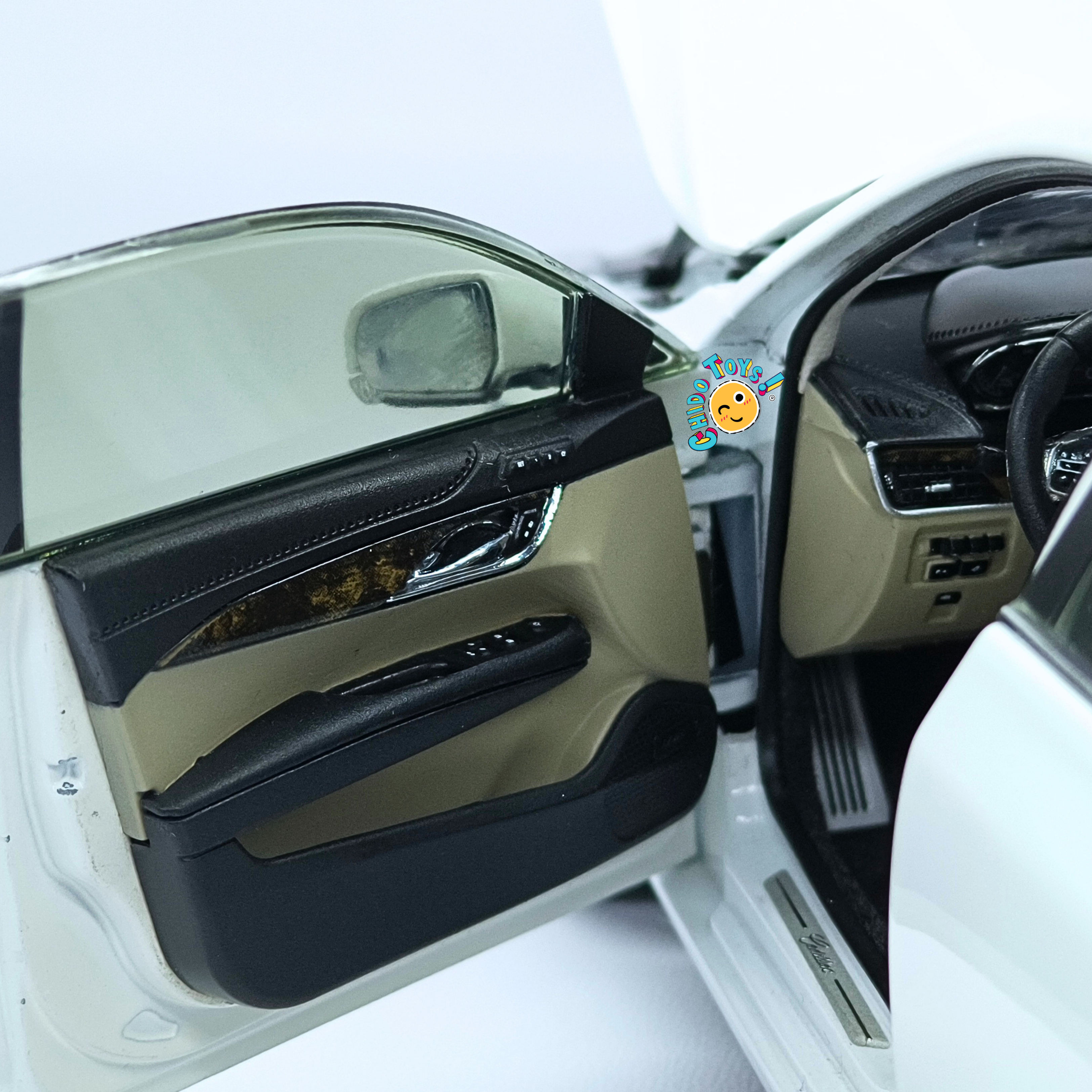 Cadillac ATS-L Dealer Edition 1:18 blanco con apertura total