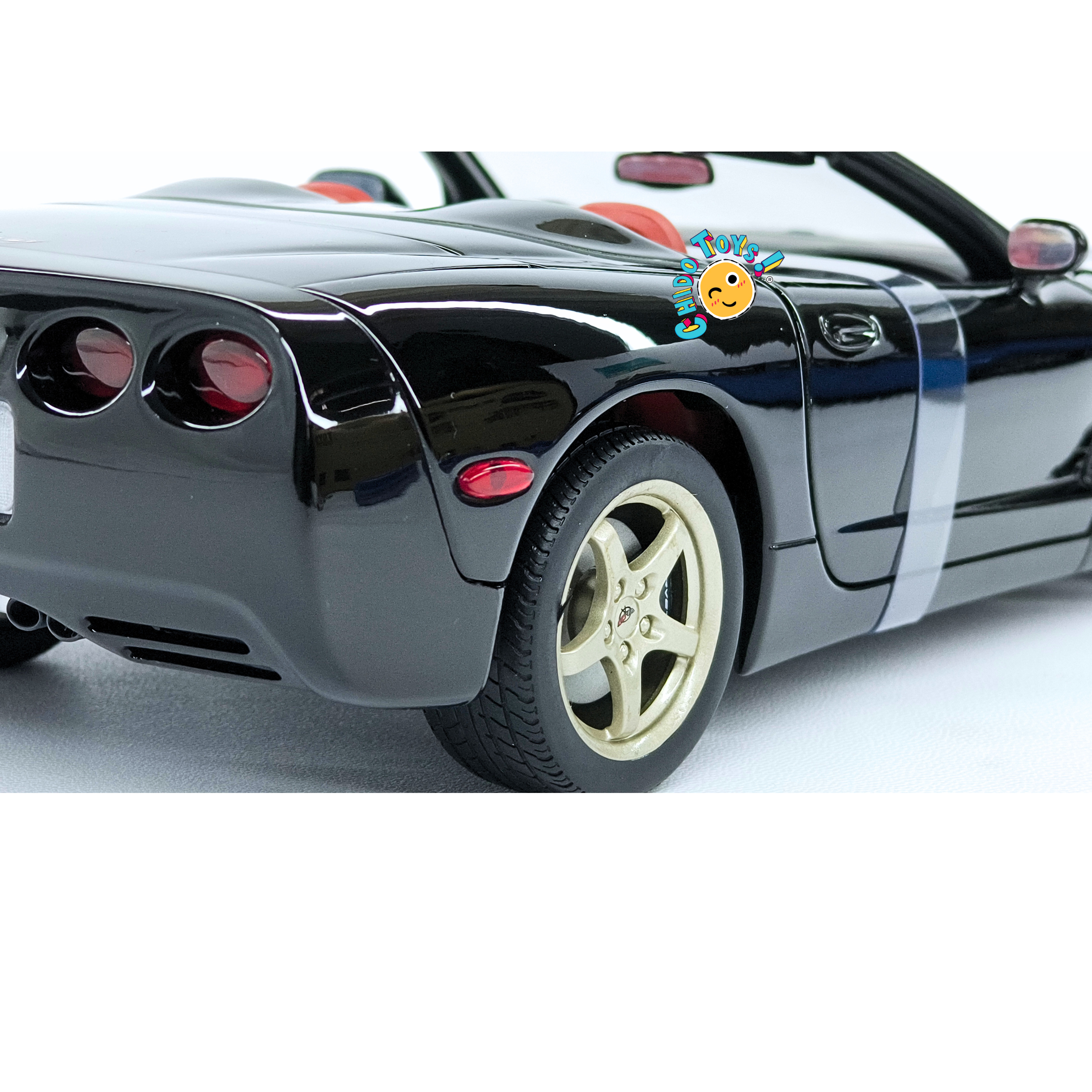 UT Models Chevrolet Corvette C5 1999 1:18 negro con interior rojo y caja original