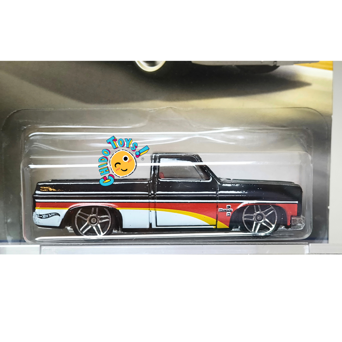 Hot Wheels ’83 Chevy Silverado Chevrolet Trucks 100 Years 1:64 negra 2/8