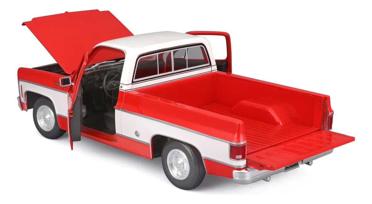 Maisto 1974 Chevrolet C10 Cheyenne Super Special Edition 1:18