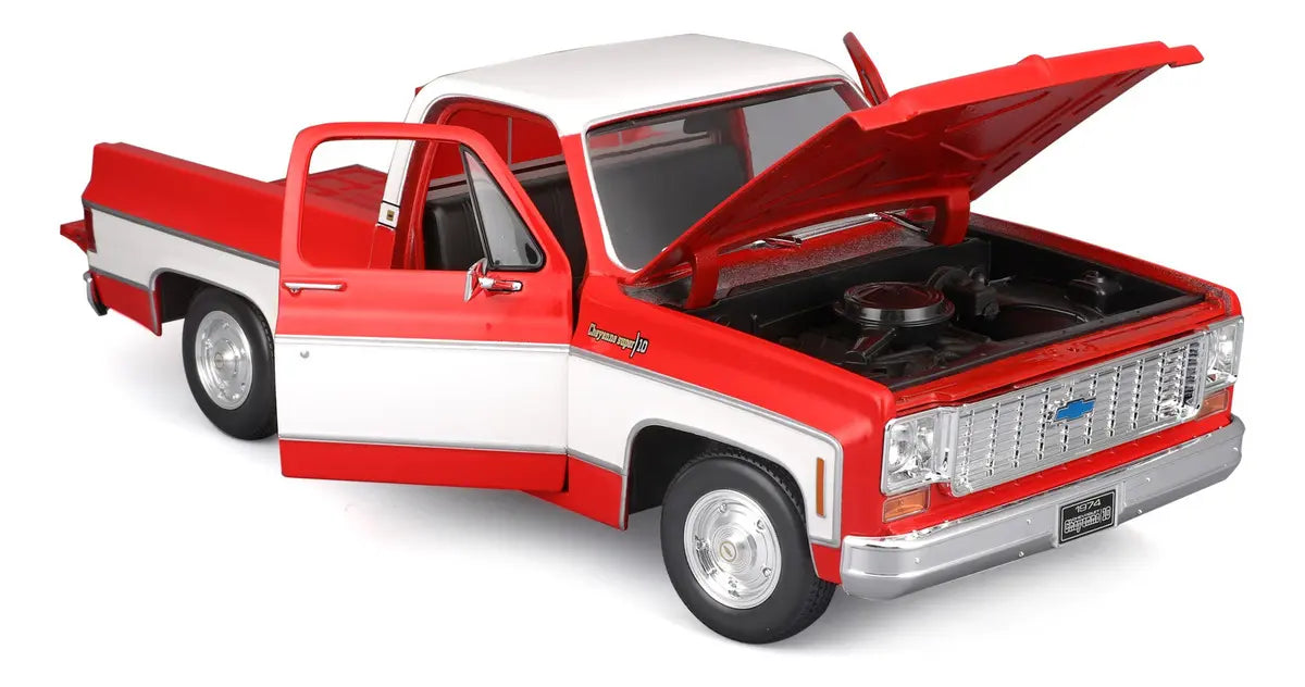 Maisto 1974 Chevrolet C10 Cheyenne Super Special Edition 1:18