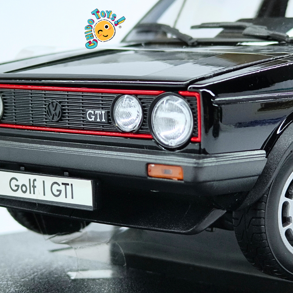 Welly NEX Volkswagen Golf I GTI 1:18 Negro con base de exhibición