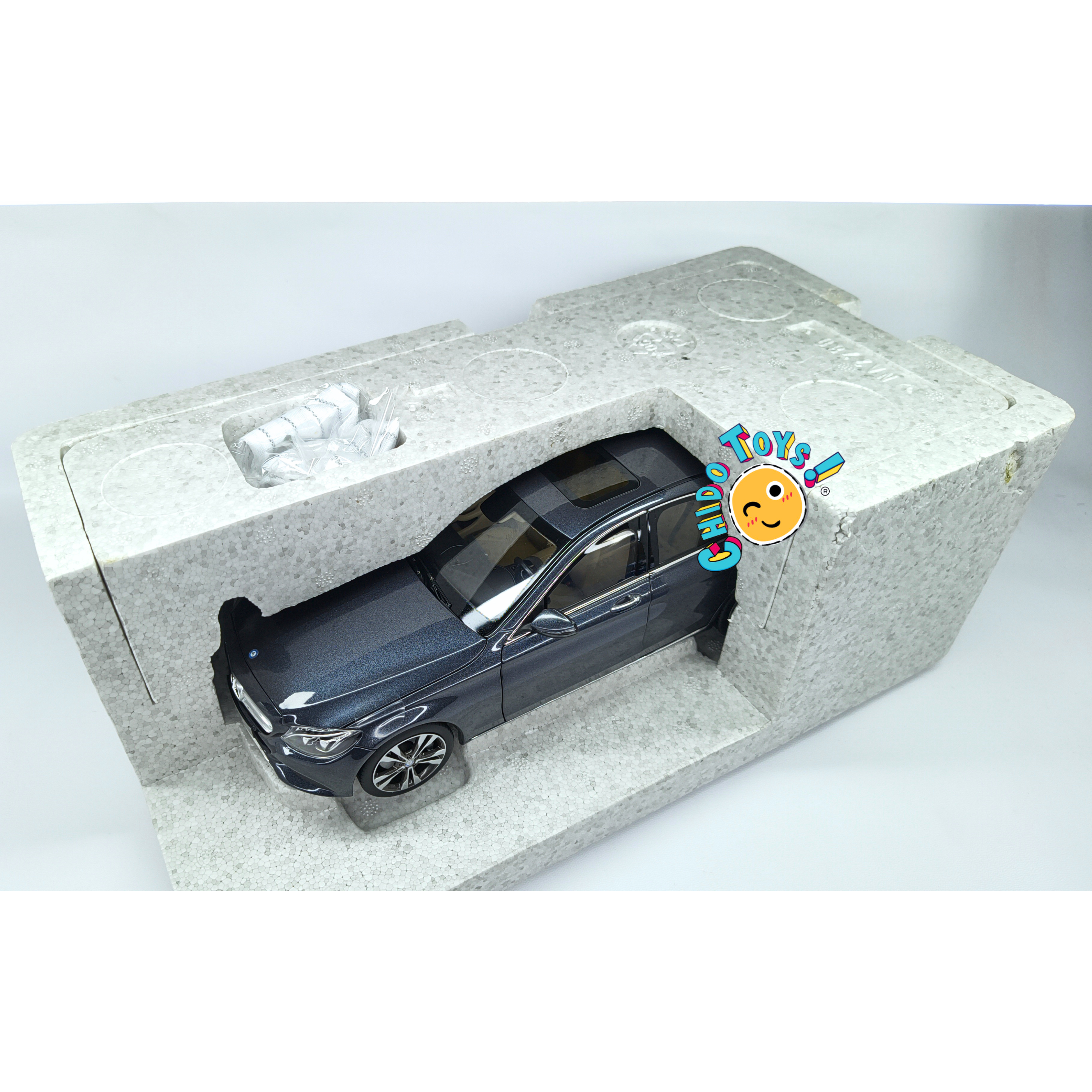 Mercedes-Benz Clase C W205 Avantgarde Norev 1:18 gris tenorita Dealer Edition