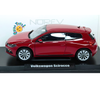 Norev Volkswagen Scirocco 2008 1:18 Salsa Red con carrocería diecast, llantas de goma y apertura de cofre y cajuela.