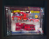 Exhibidor de acrílico transparente para Hot Wheels Team Transport, fabricado en México con corte láser, esquinas curvas y tornillos de sujeción.