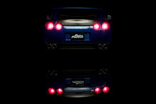 Cargar imagen en el visor de la galería, Auto a escala marca Jada, Modelo  2009 Nissan GT-R R35, con iluminación LED
