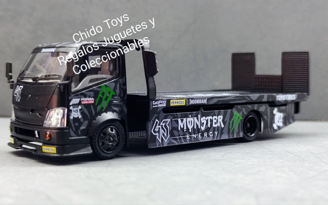 Auto a escala marca Micro Turbo, modelo Custom Tow Truck Monster #43 Ken Block