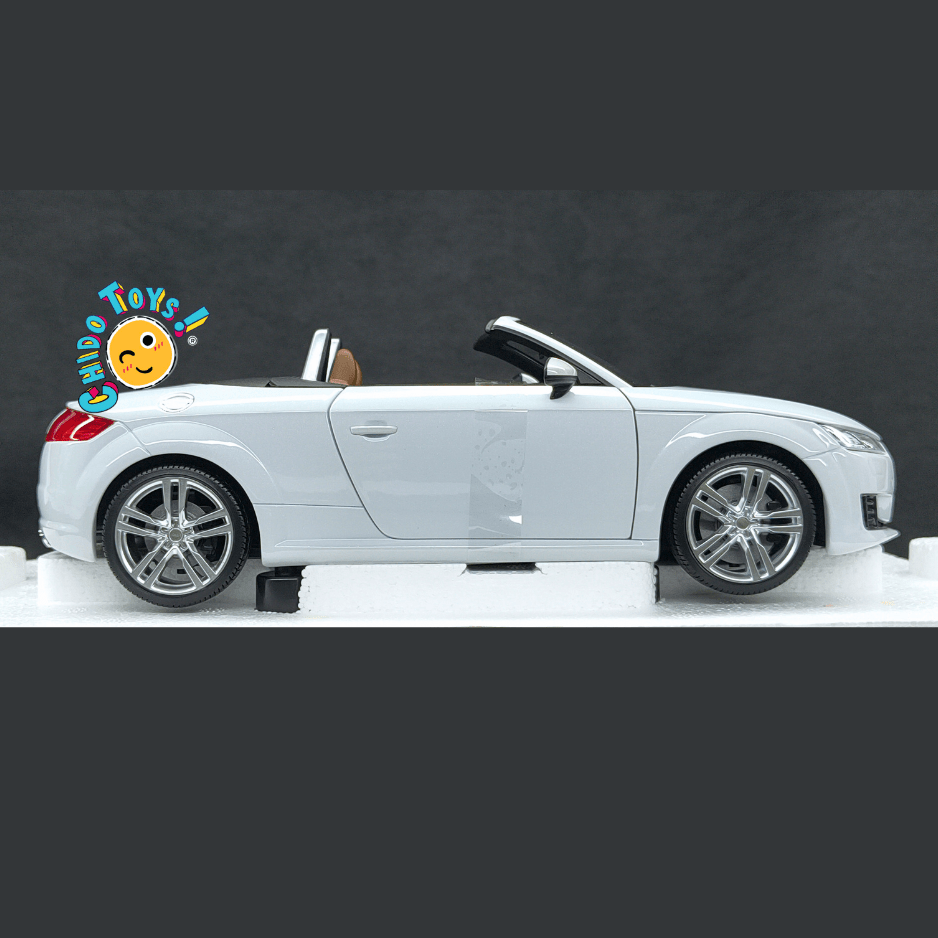 Audi TT Roadster 2014 Minichamps 1:18 Glacier White Dealers Edition - Chido Toys