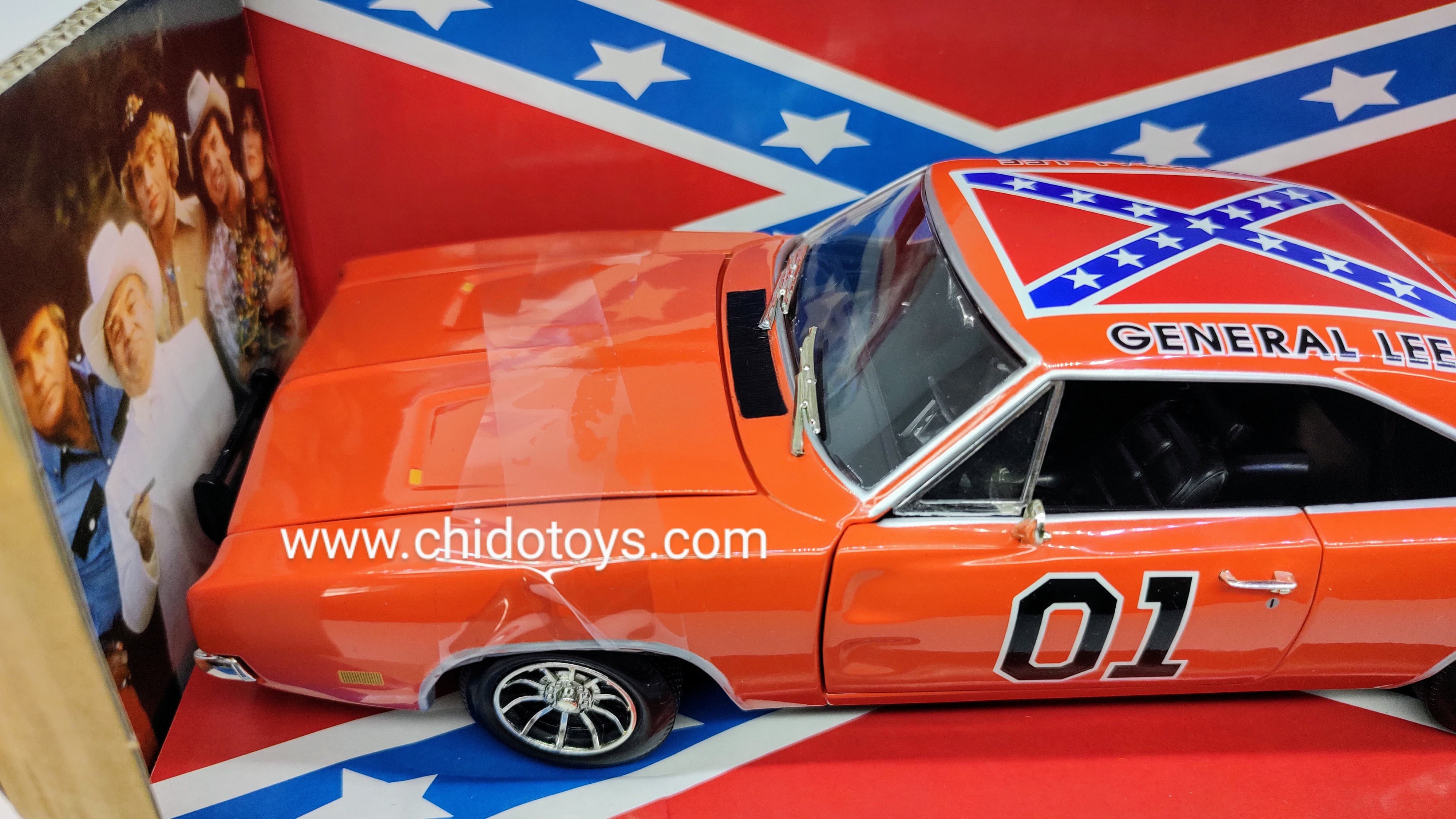 Auto a escala Marca American Muscle & ERTL Modelo Charger 1969 General Lee Dukes of Hazzard - Chido Toys