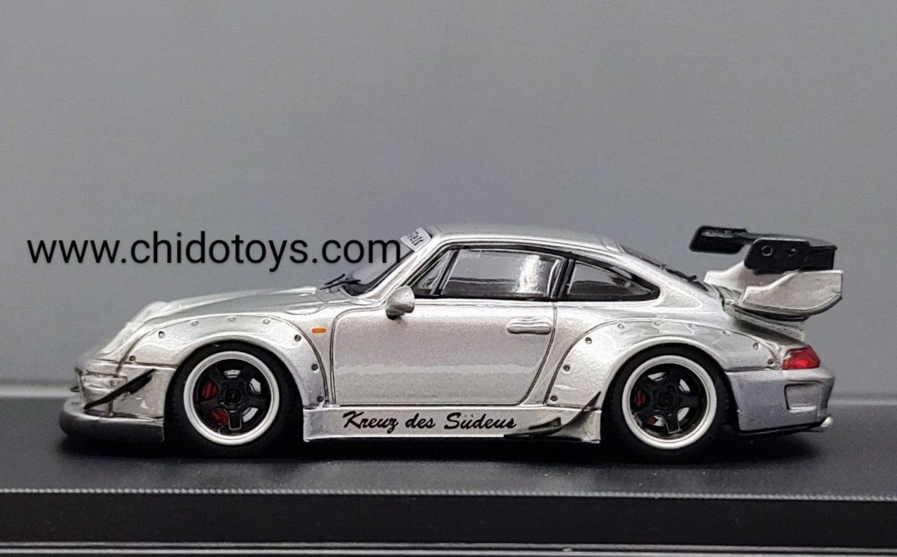 Auto a escala marca Aurora Model, Modelo RWB Liquid Silver - Chido Toys