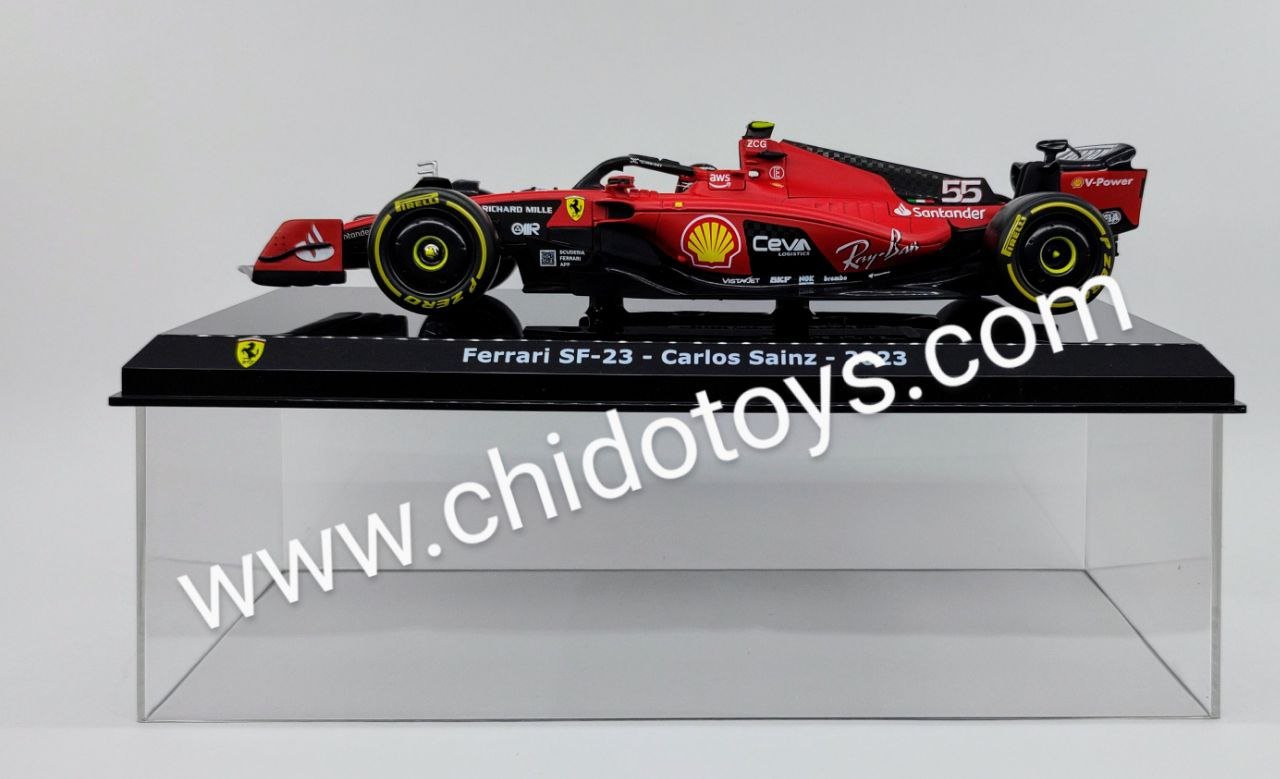 Auto a escala marca Bburago, Modelo F1 #55, SF23 Carlos Sainz - Chido Toys