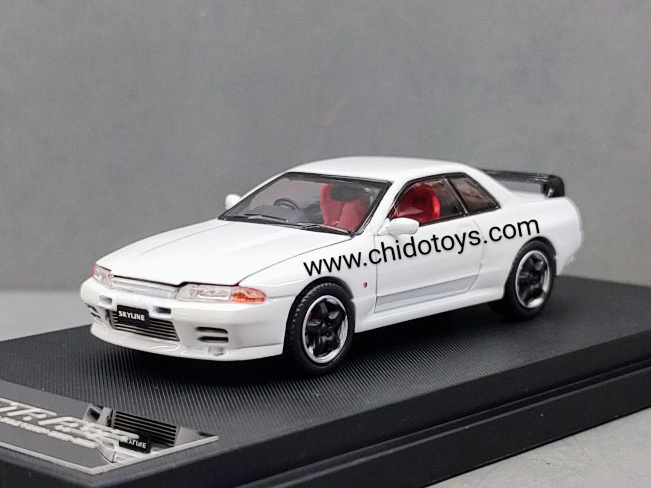 Auto a escala marca Cool Art, Modelo Nissan GTR R32 - Chido Toys