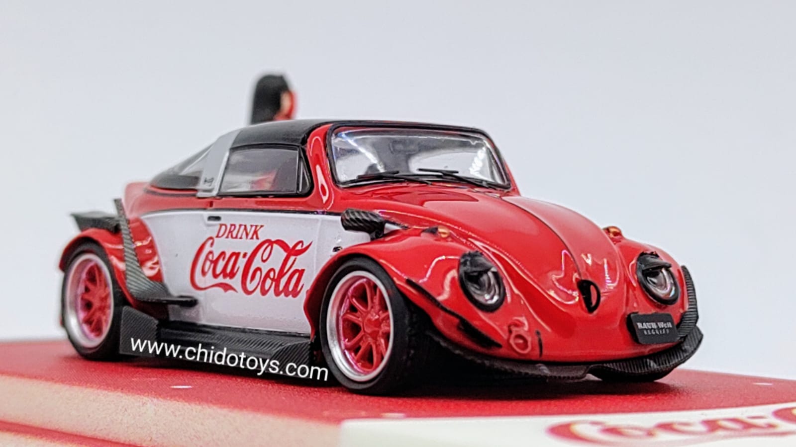 Auto a escala marca Cool Car, Modelo Beetle - Chido Toys