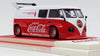 VW T1 Coca-Cola Cool Car 1:64 rojo y blanco con capelo acrílico, llantas de goma y base de exhibición