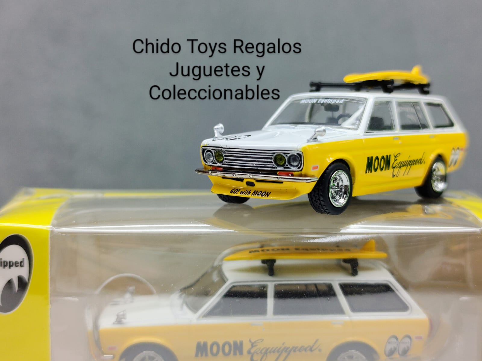 Auto a escala marca Datsun Bluebird 510 Wagon Mooneyes - Chido Toys