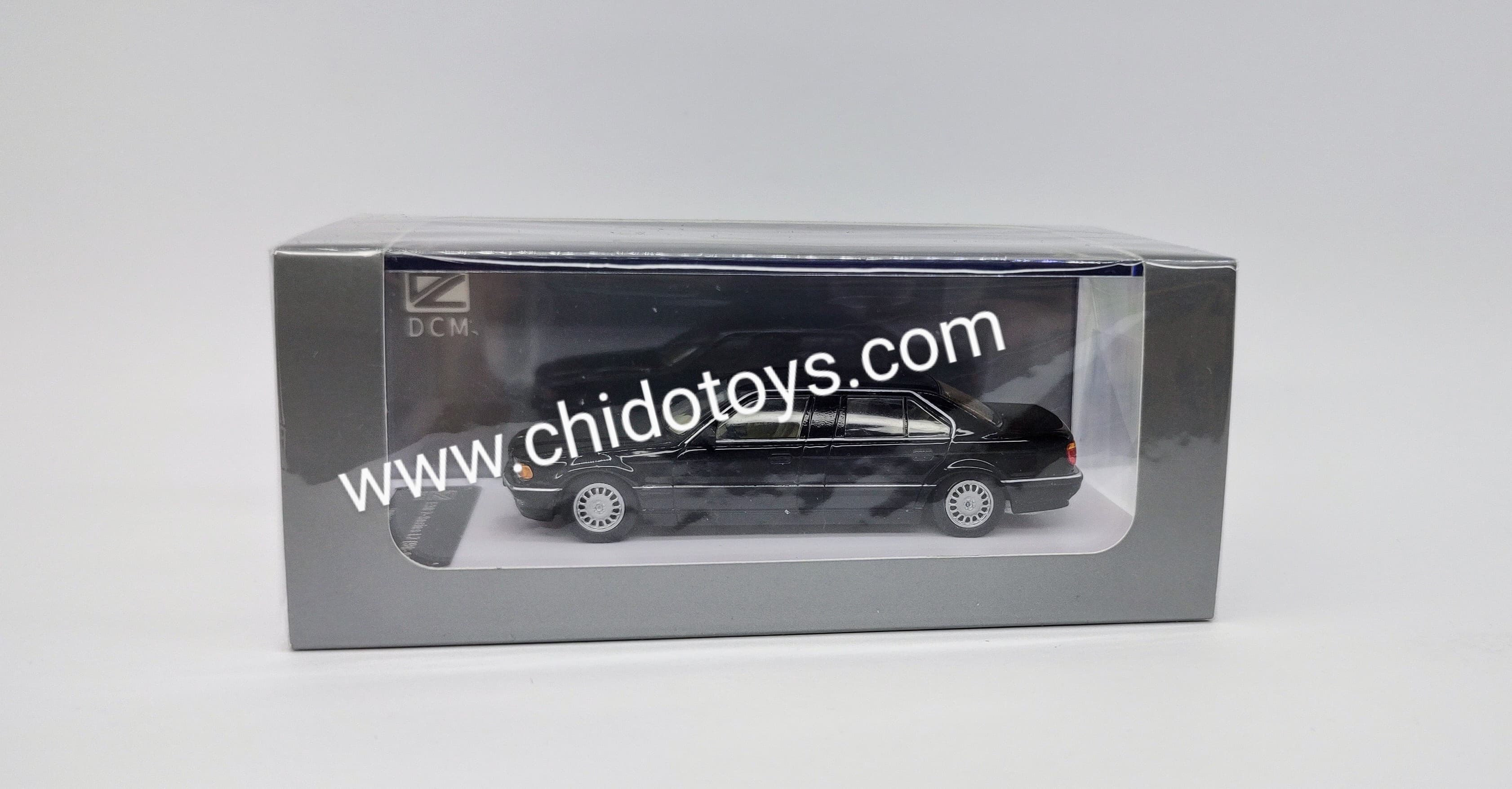 Auto a escala marca DCM, Modelo E38 7 - Series L7 (98 - 01) - Chido Toys