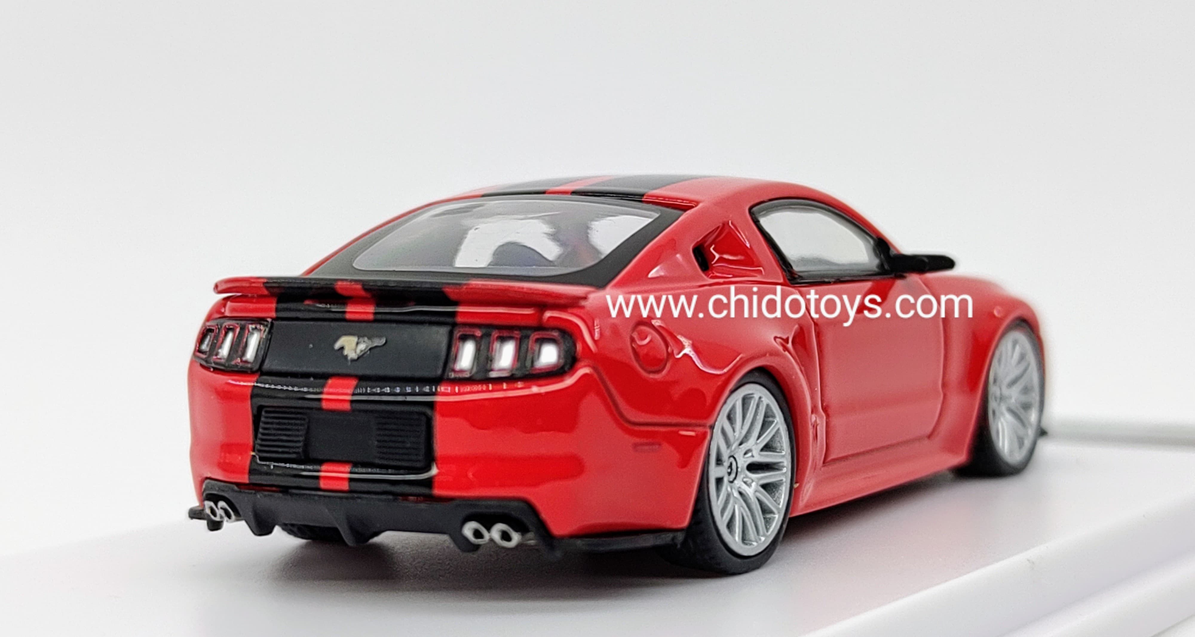 Auto a escala marca DCM, Modelo Mustang GT 2014 - Chido Toys