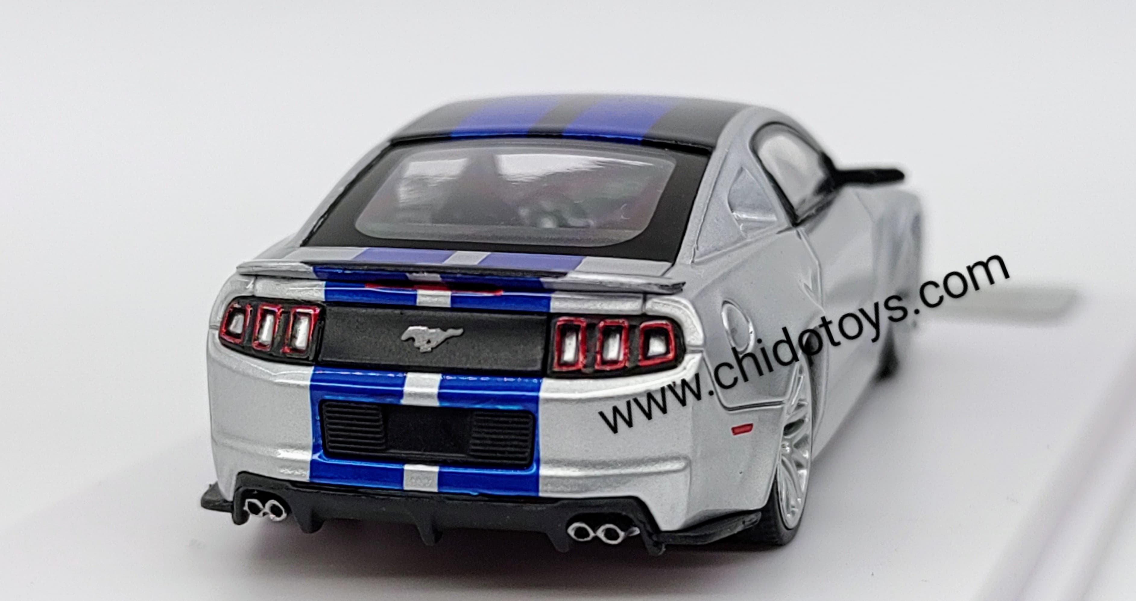 Auto a escala marca DCM, Modelo Mustang GT 2014 - Chido Toys