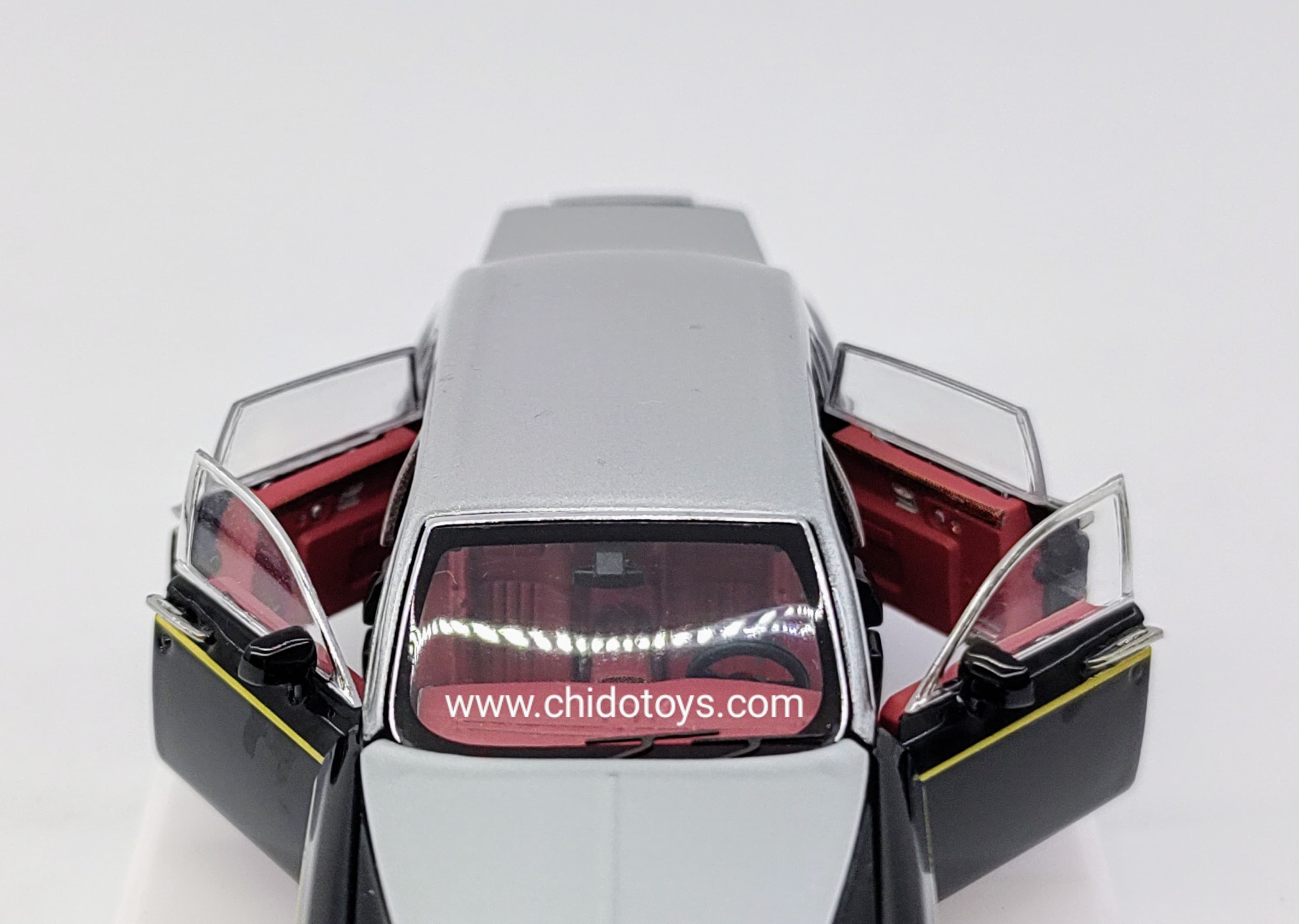 Auto a escala marca DCM, Modelo Rolls - Royce Phantom 7° Generation - Chido Toys